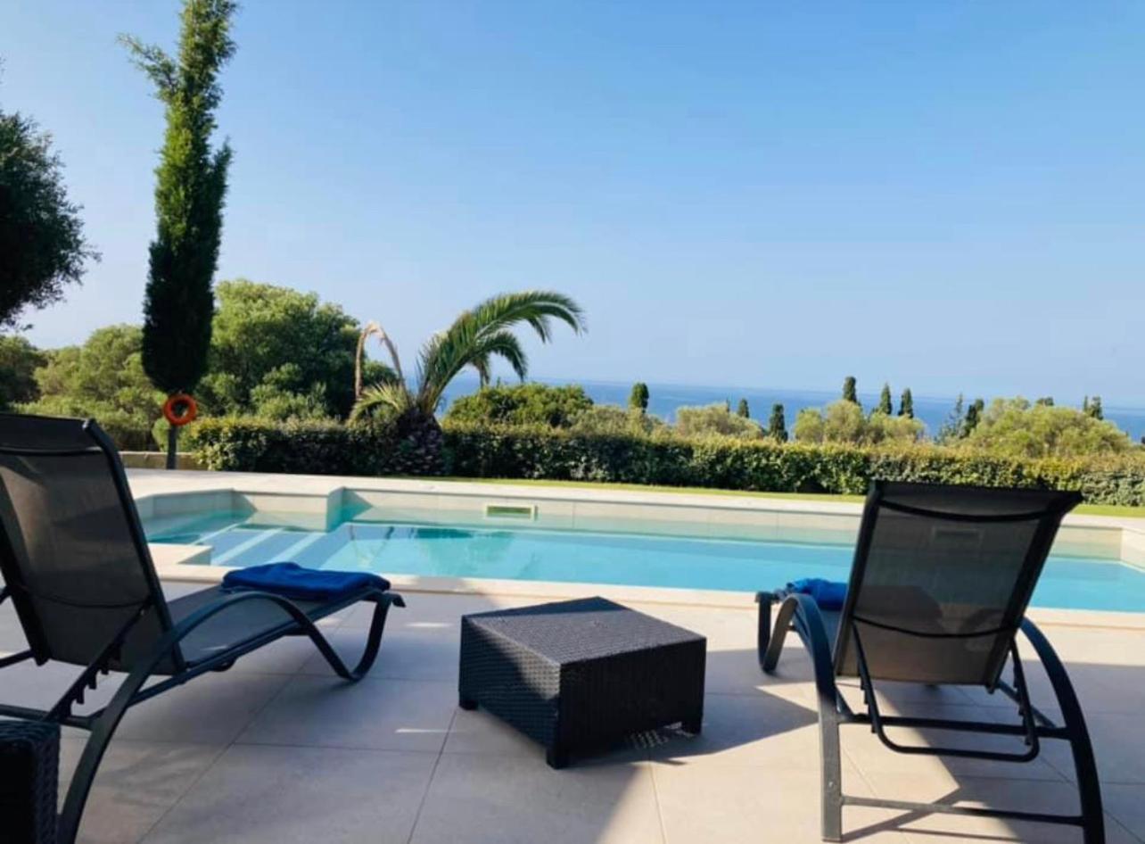 Avithos Blue Villas Svoronata Exterior photo